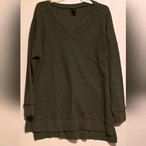 Lildy Solid Waffle Knit Olive Tunic Size Large
